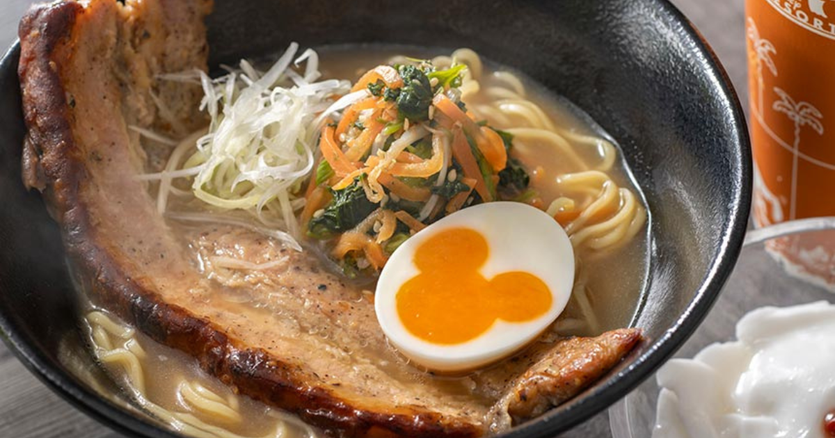 ディズニーランド】ブラックペッパーポーク麺｜おすすめ・販売場所